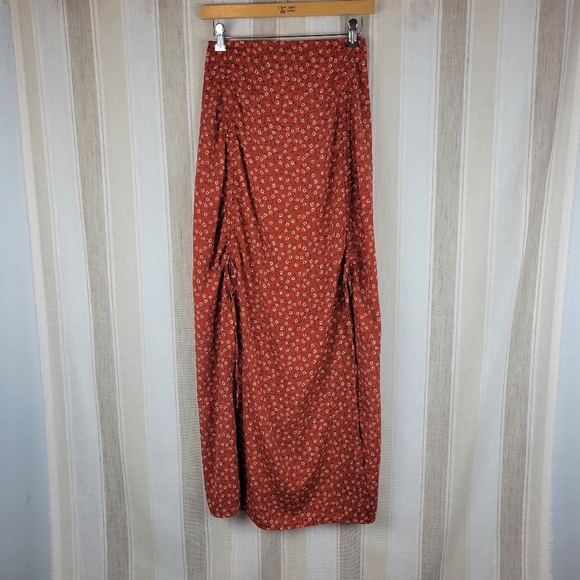 Lulus Absolutely Serene Rust Red Floral Print Ruched Maxi Skirt Red Size Small - Picture 3 of 13